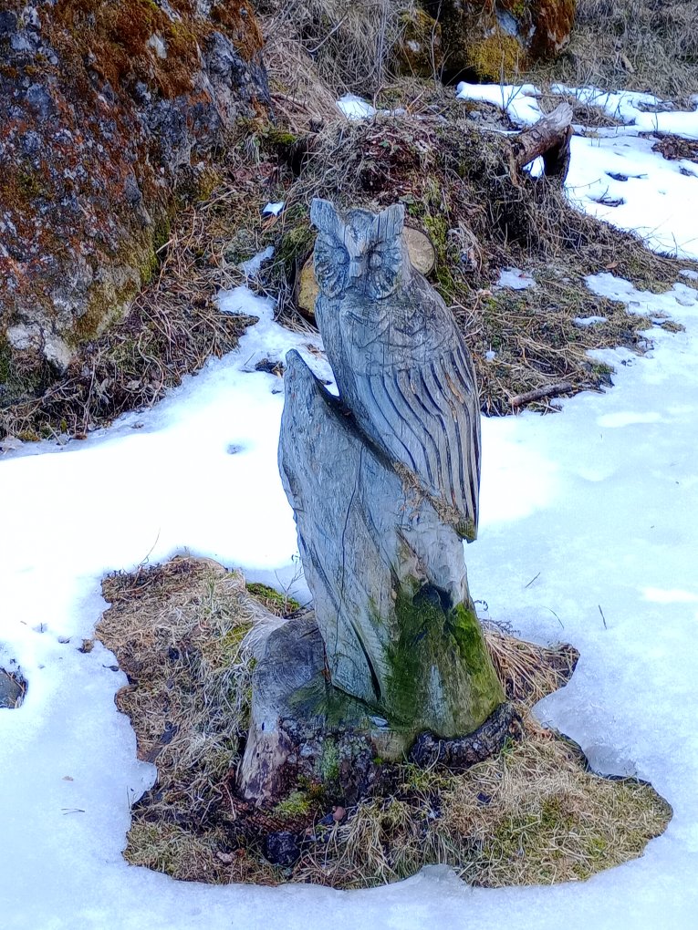 Forests of the Perugian mountains (Umbria): anonymous sculpture offering good luck